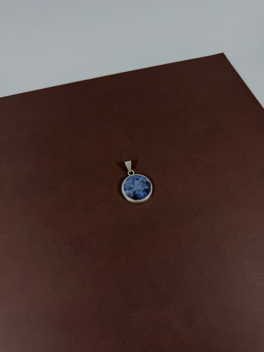 Sterling silver blue lapis pendant